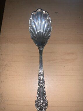 REED AND BARTON STERLING SILVER SHELL SPOON 6" SELLING AS IS LOOK